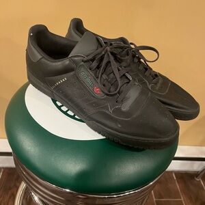 Adidas Yeezy calabasas sneaker size 12 - no box - good condition